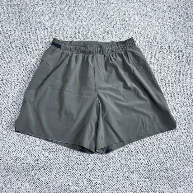 룰루레몬 써지러닝쇼츠