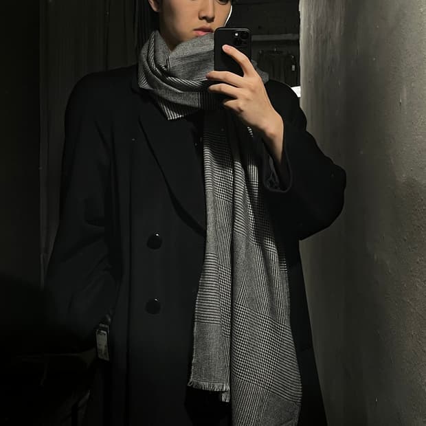 트래디셔널웨더웨어 그레이 하운드투스 체크패턴 울100 테슬 머플러 목도리