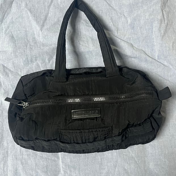 로우클래식 Padded nylon bag 블랙
