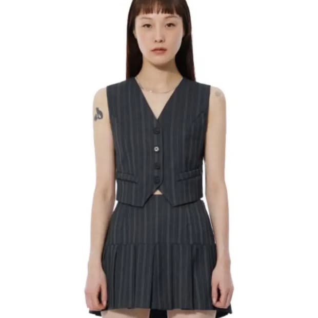 큐리티 체인 스트라이프 베스트 스커트 셋업 세트