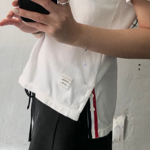 Thom Browne 톰브라운 화이트 코튼 백삼선 버튼 PK 카라티셔츠