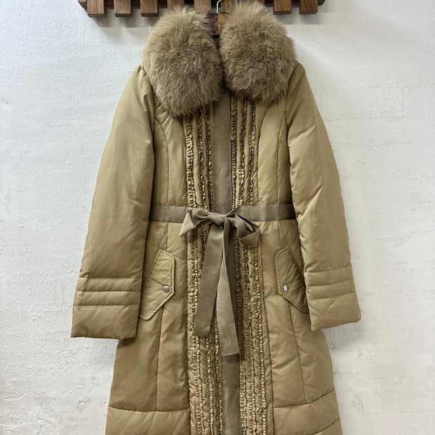 일본빈티지 베이지 퍼 카라 셔링 러플 디테일 롱 패딩 코트
