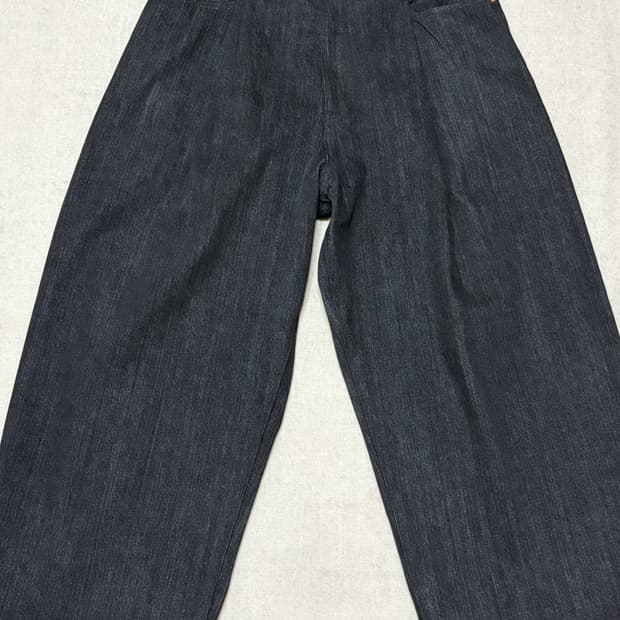 리바이스 BLUETAB 와이드레그 플리츠 크롭 진