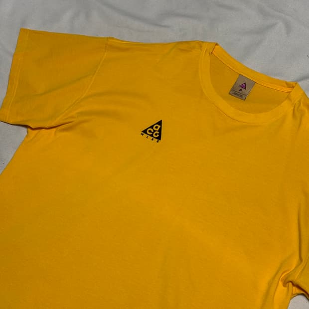 XL 나이키 ACG 옐로우 반팔티