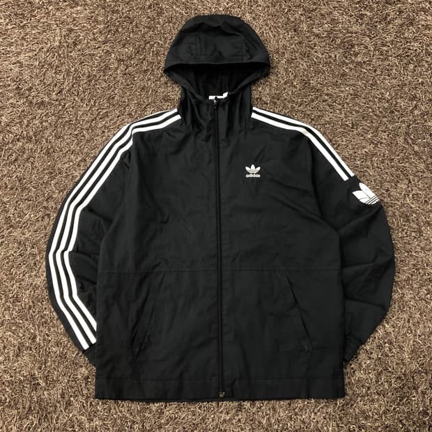 아디다스 신형 후드 바람막이 자켓