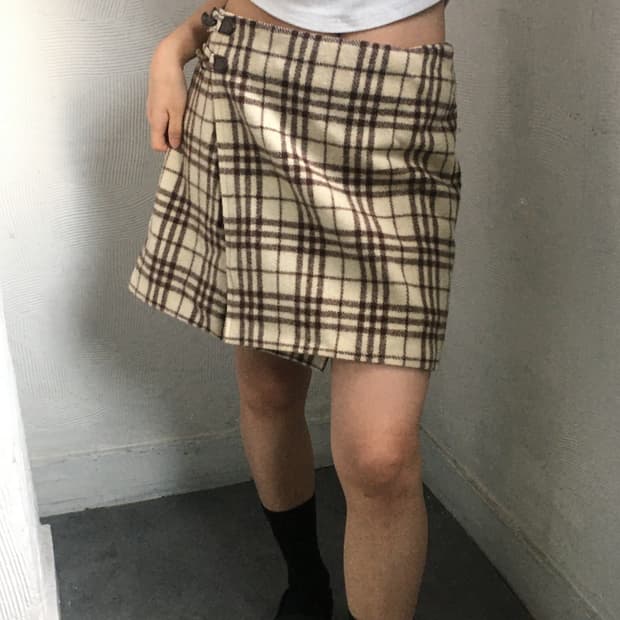 Burberry 버버리 아이보리 체크 랩스커트