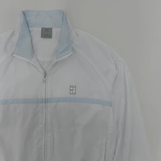 (매물없음)나이키 화이트 하늘 소라 바람막이 m