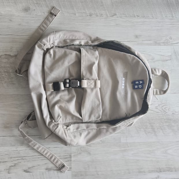 아더에러 캔버스 노트북 백팩 (뱃지포함)