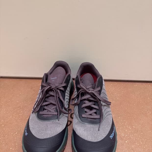 노말(NNormal) 토미르 2 퍼플 컬러 판매합니다. 