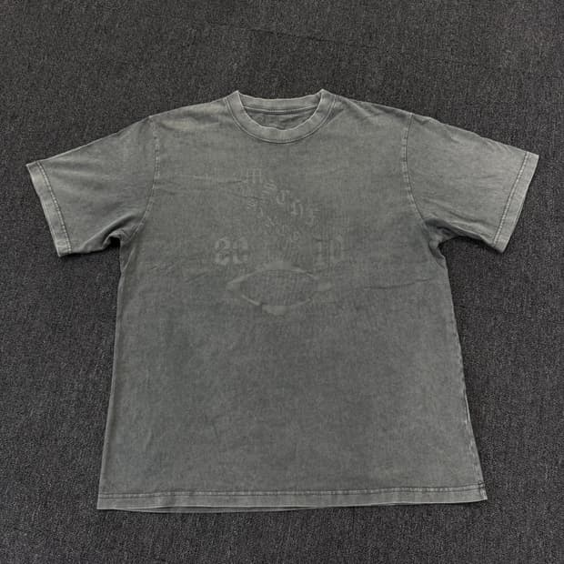 미스치프 롬버스 워시드 차콜 반팔 티셔츠