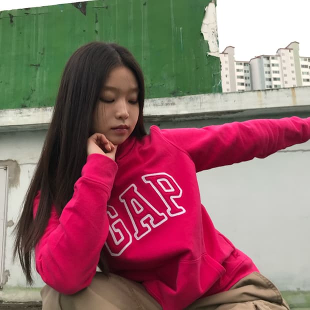 갭 핫핑크 후드티 