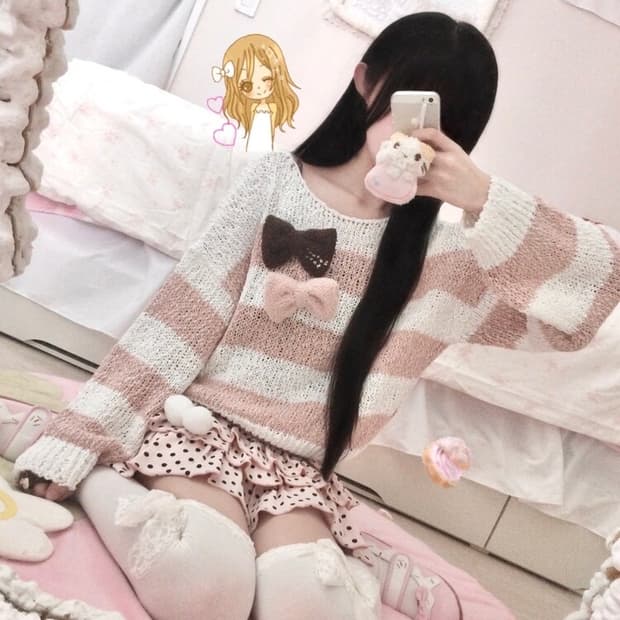 스너그 리본 스웨터