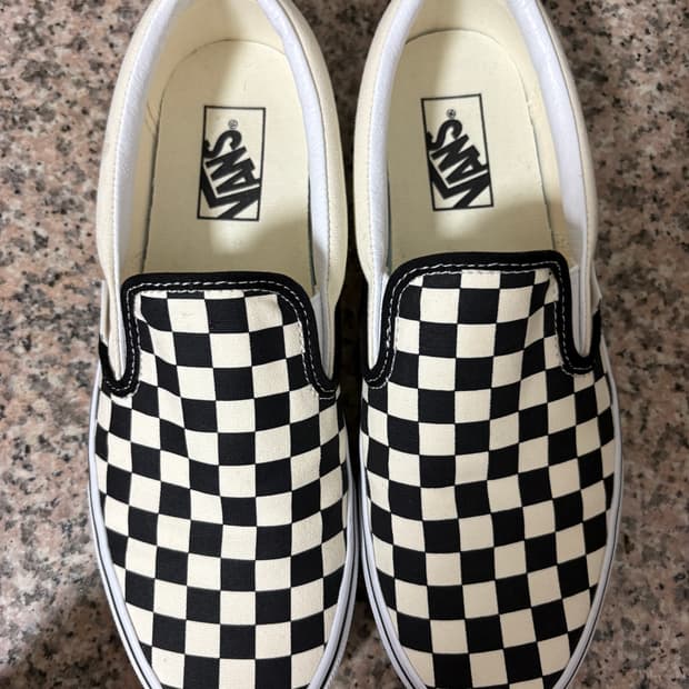 반스 슬립온 체커보드 265사이즈 팝니다
