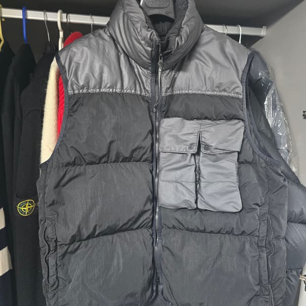 cp컴퍼니 남자 패딩조끼