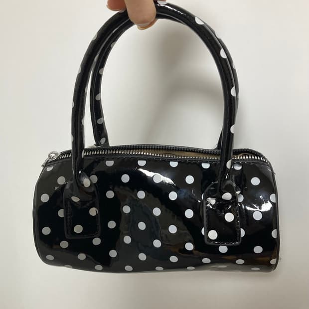 에나멜 도트 원통 가방