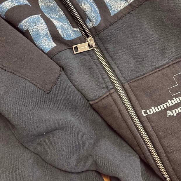 Yes i do believe in god zip up L