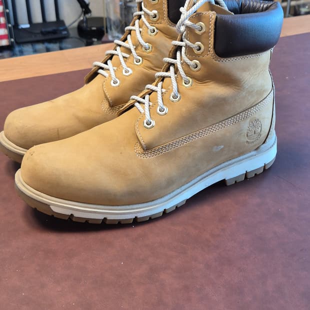 285(10UK)팀버랜드 6인치 프리미엄 부츠 