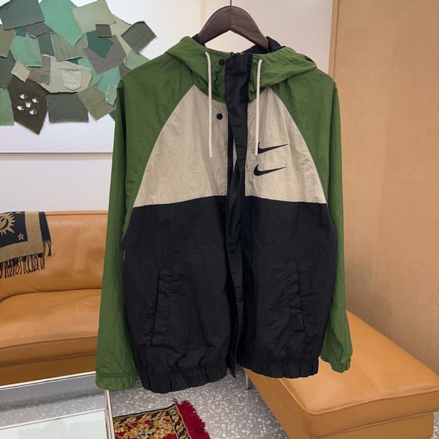 나이키 더블스우시 바람막이 자켓 105 C04203 