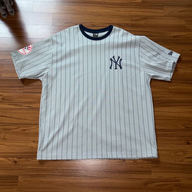 뉴에라 뉴욕양키즈 스트라이프 티셔츠 XL