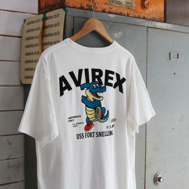 (착용컷) AVIREX 프린팅 반팔 티셔츠 (남성용 100)