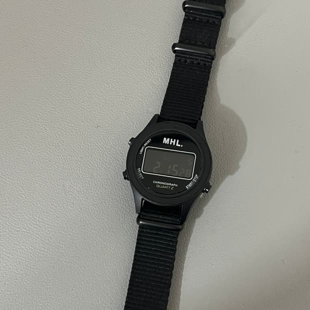 마가렛호웰 시계