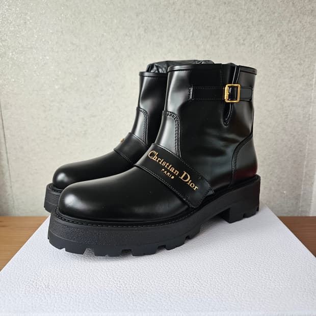 (일주일만 특가)새상품 디올 여성 D-Quest 앵클 부츠