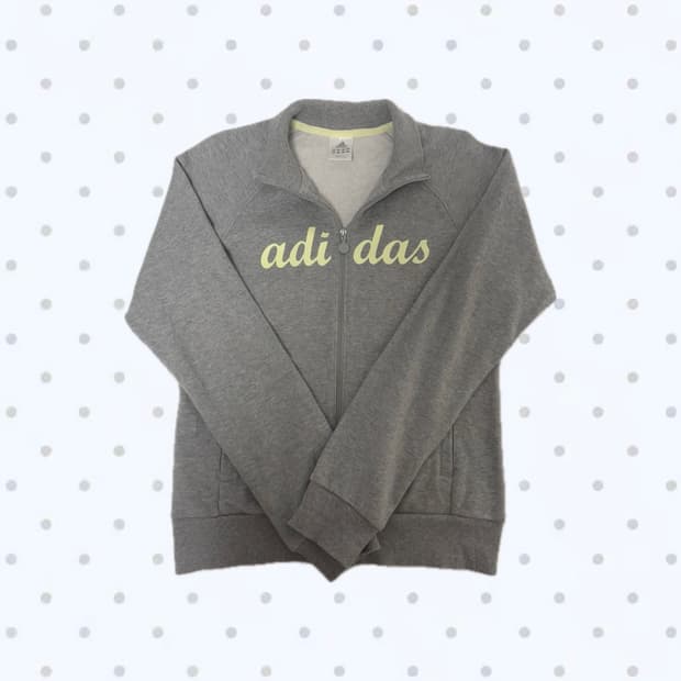 아디다스 그레이 레터링 면집업 재팬 L사이즈 판매합니다!