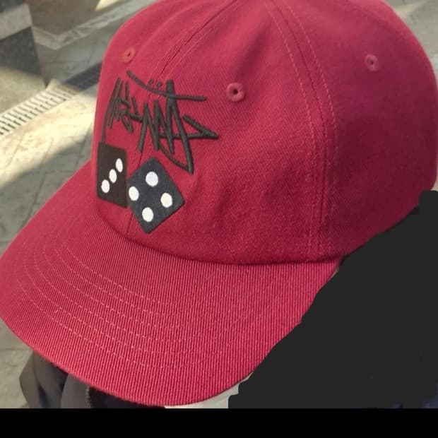 스투시 다이스 스냅백 마룬 캡 판매