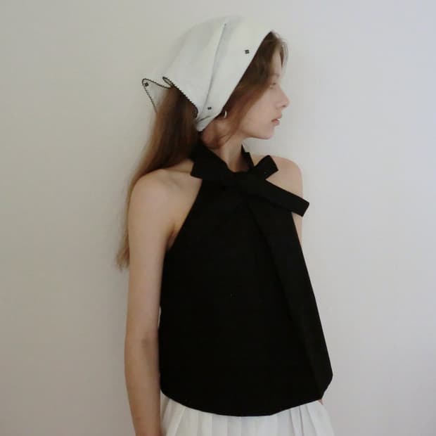 스무드무드 수이시 보타이 탑 Souissi Bow Tie Top 블랙