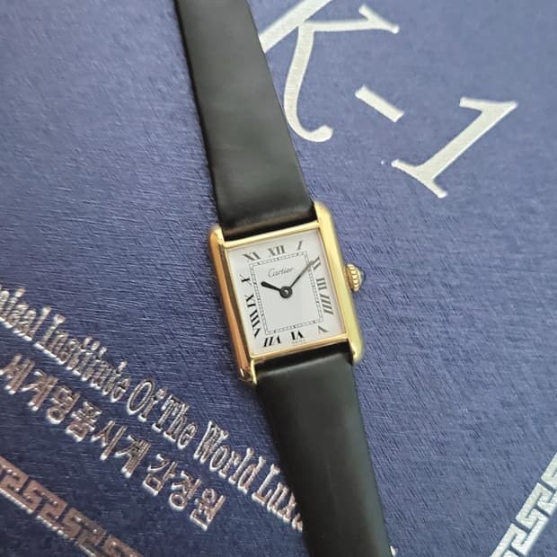 [연말세일] 감정서 포함 정품 까르띠에 프리 머스트 탱크 여성용 수동시계