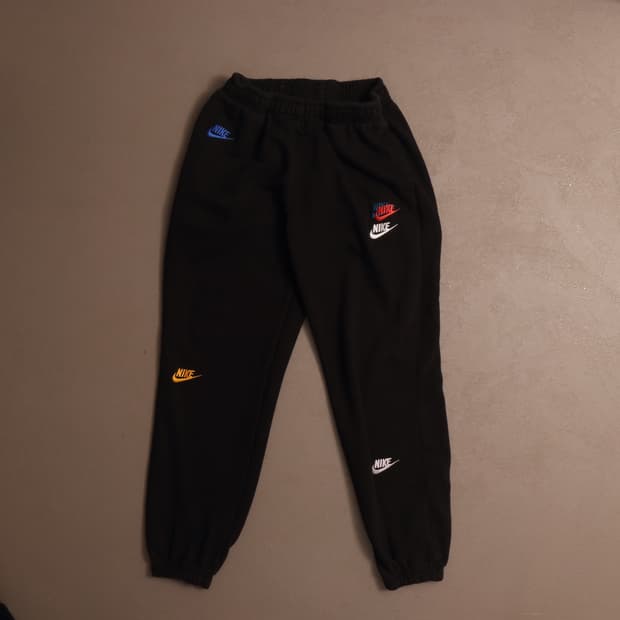 나이키 멀티스우시 스웻 조거팬츠 A1822