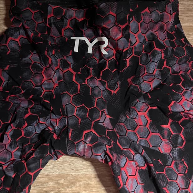 TYR 선수용 수영복