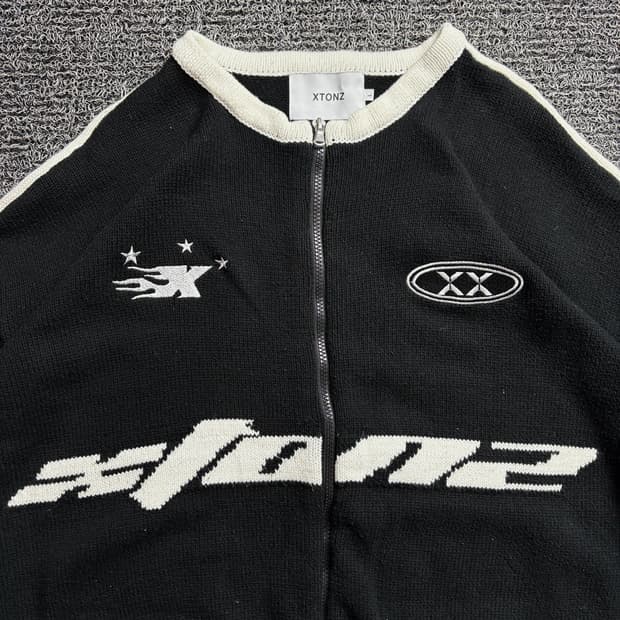엑스톤즈 XTKO40 스포티 라운드 니트 집업 2413