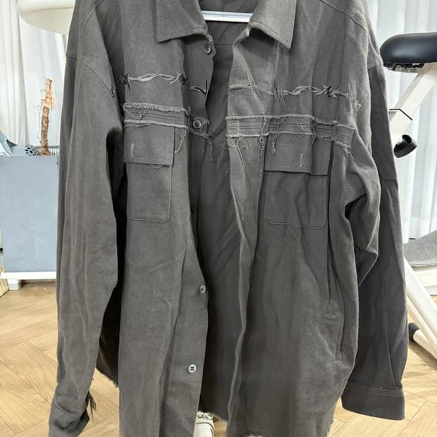 언더커버 와이어 패턴 자수 셔츠