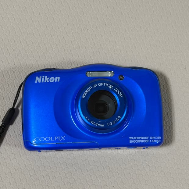 니콘 쿨픽스 S33 방수 카메라
