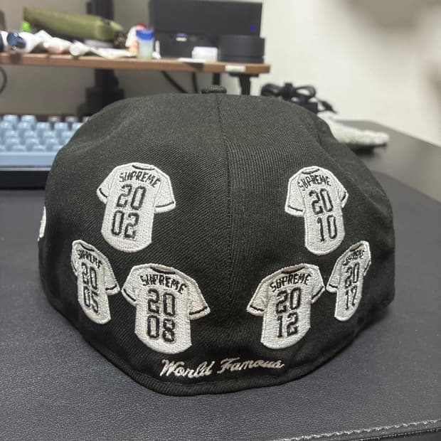 슈프림 x 뉴에라 저지 박스로고 블랙 - 24FW