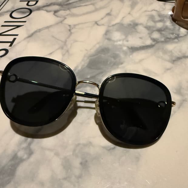 페라가모 선글라스