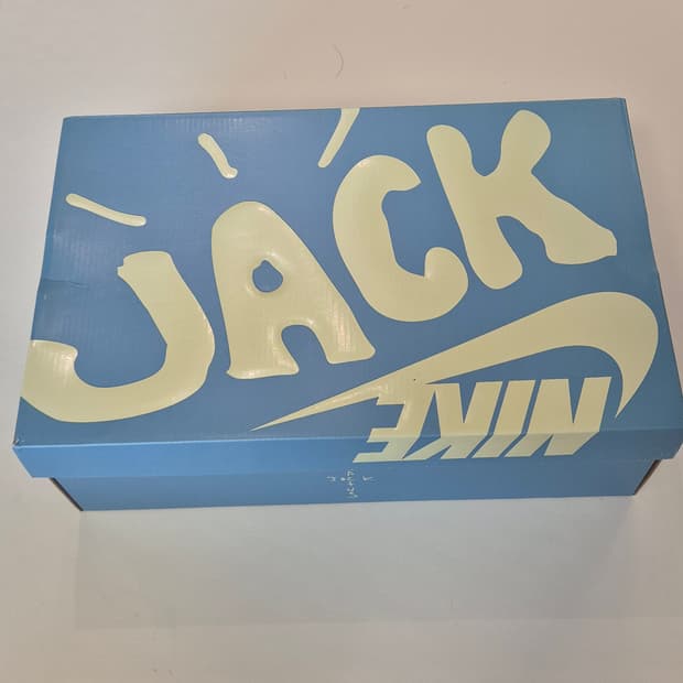 나이키 줌잭스필드 300