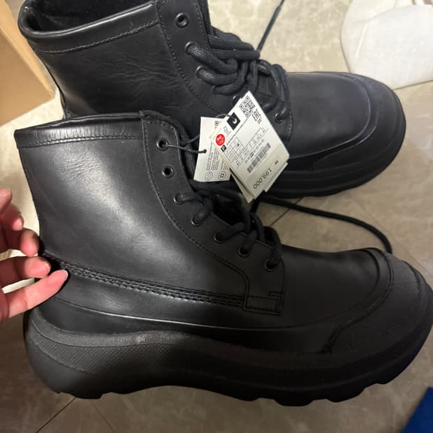 41사이즈 자라 스튜디오니콜슨 레더 부츠