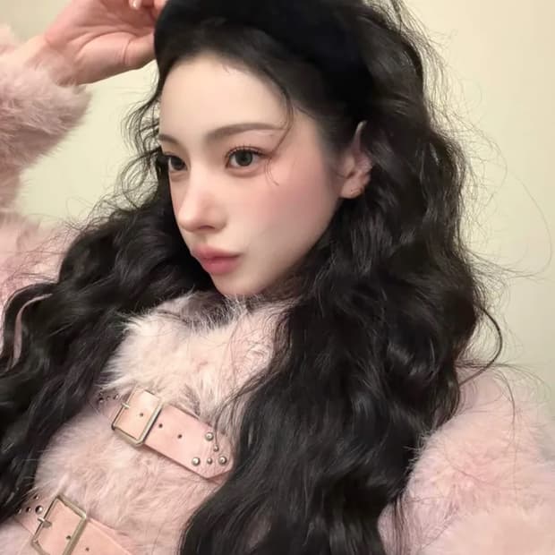 미착용 새상품) 일리고 숏 퍼 자켓 핑크