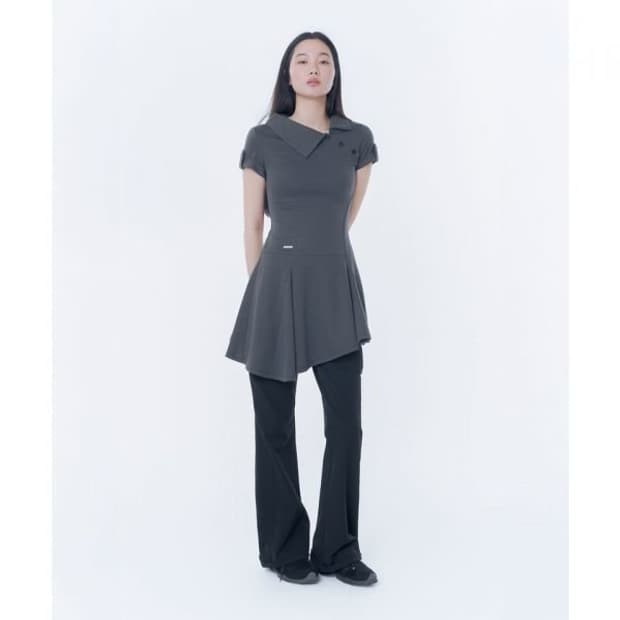 미세키서울
Slash button flare one piece 