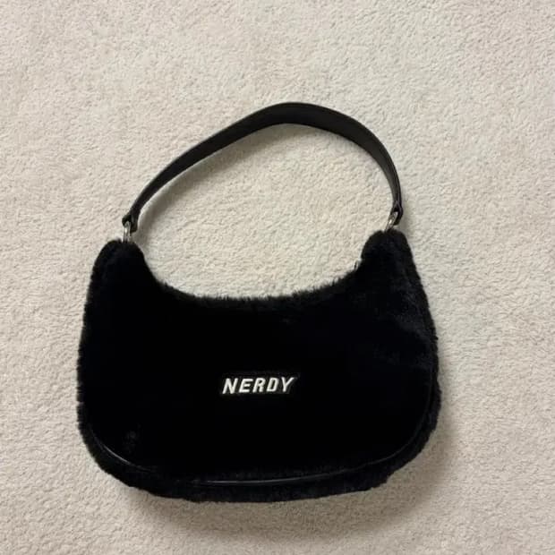 (새상품) 널디 퍼 투웨이 숄더백 호보백 크로스백