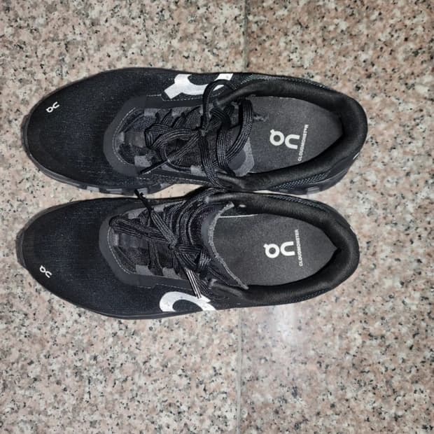 On Running 온 러닝 클라우드 몬스터 올블랙 운동화 270