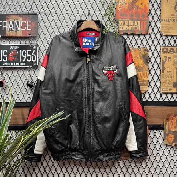 90s PRO PLAYER X 시카고불스 레더자켓 후면 로고 포인트 블랙