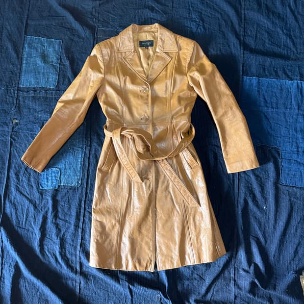 이모션 카우하이드 벨티드 싱글 코트 55-66