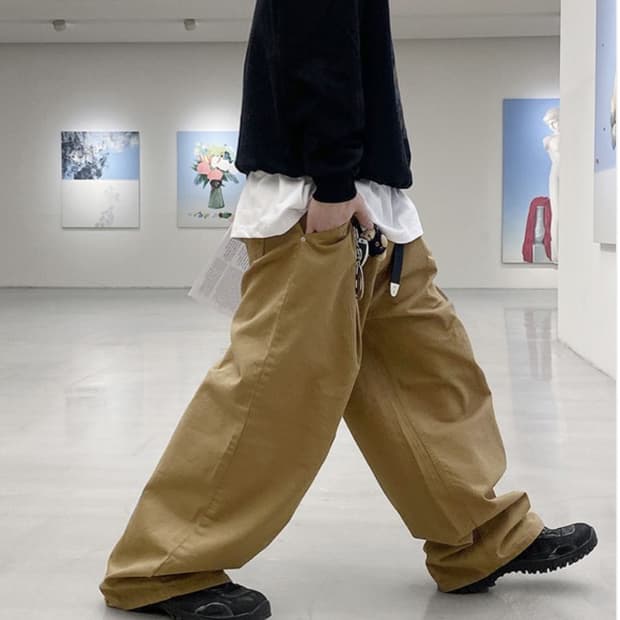 홀리인코드 베이지 팬츠