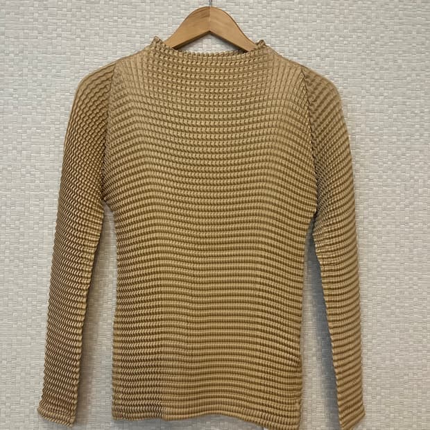 이세이미야케 스웨이드 라이크 반목 긴팔탑