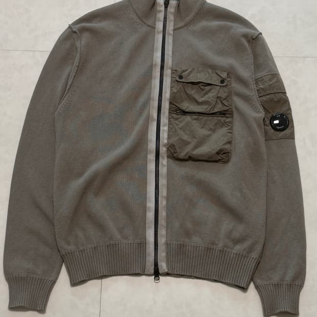 씨피컴퍼니 코튼 믹스 지퍼 니트