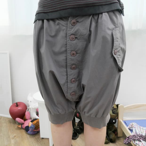 수나오쿠와하라 버튼 팬츠