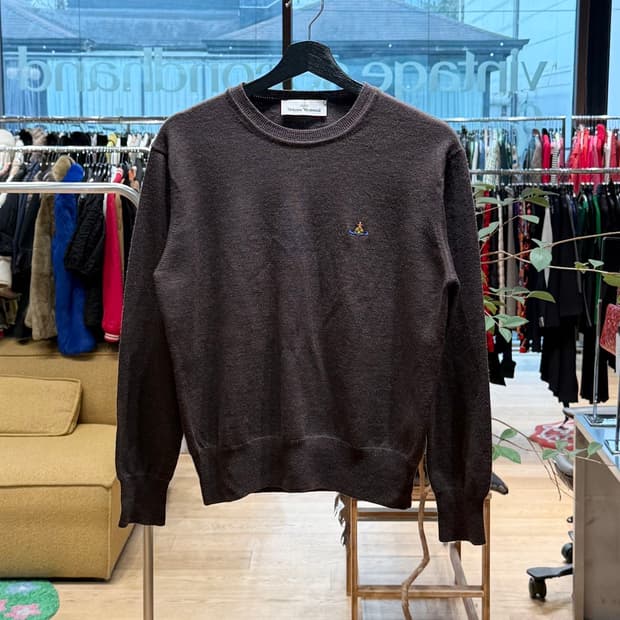 비비안 웨스트우드 브라운 orb자수 니트 